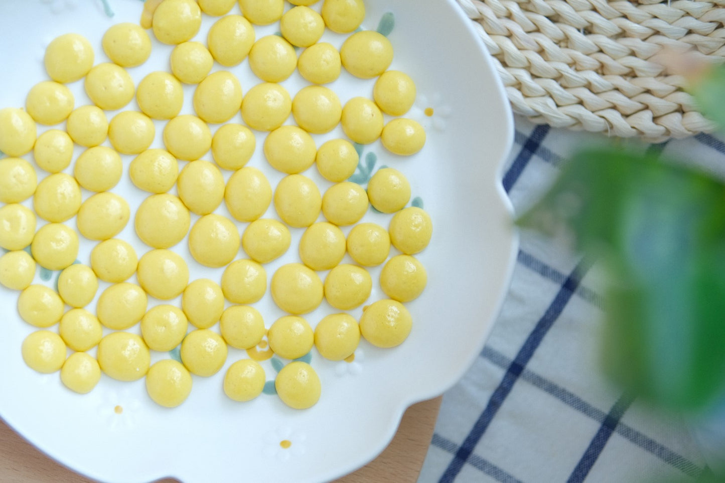 Goat Milk Egg Yolk Homemade Healthy Dog/Cat Treats Toppers (2oz)