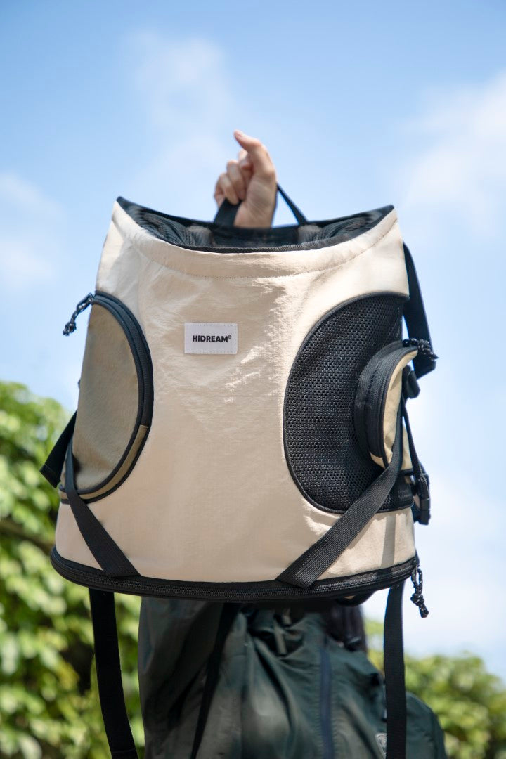 Front Holding Pet Carrier