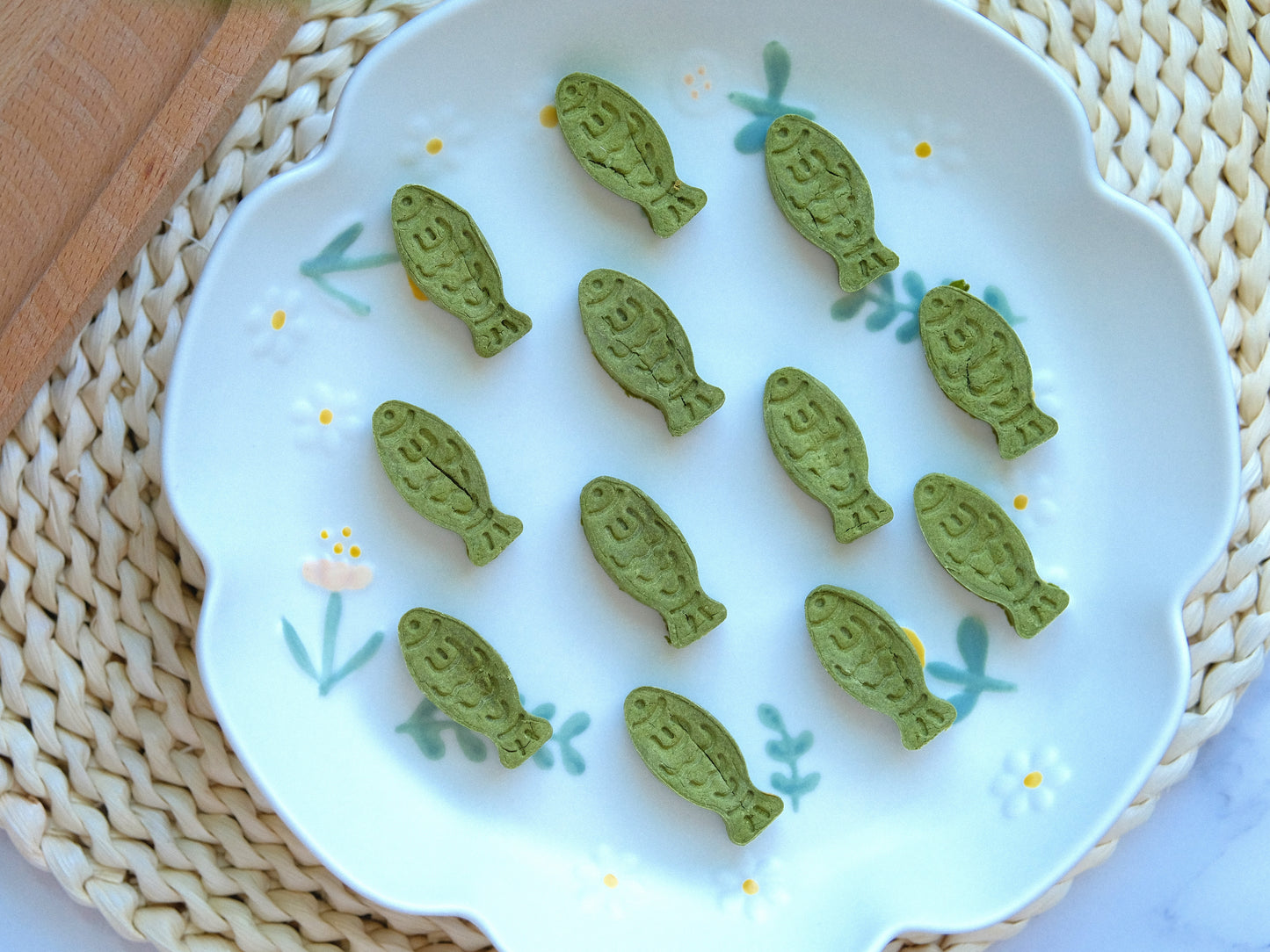 Natural Homemade Spinach Chicken Biscuits Dog Treat